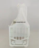 تخت و گهواره کنار مادر ام دی اف