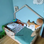 تخت طرح كلبه كد B تمام چوب همراه با تخت مهمان