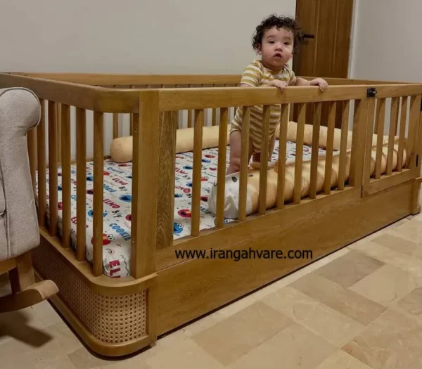 تخت مونته سورى منحنى چوب و حصير