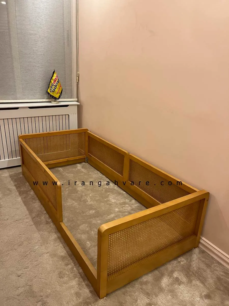 تخت مونته سوری چوب و حصیر