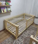 تخت نوجوان کارن