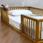 تخت نوجوان کارن