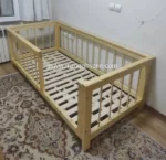 تخت نوجوان کارن