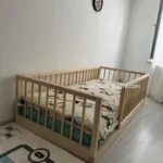 تخت نوجوان کارن