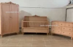 تخت چوبی کنار مادر کلاسیک