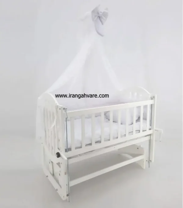 تخت و گهواره کنار مادر ام دی اف