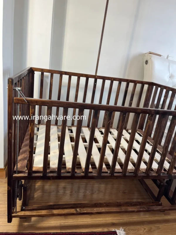 تخت و گهواره چوبی مدل ویکتوریا