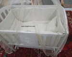 تخت و گهواره کنار مادر ام دی اف