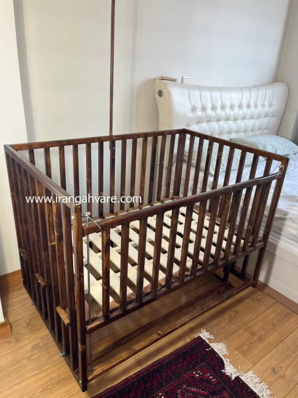 تخت و گهواره چوبی مدل ویکتوریا